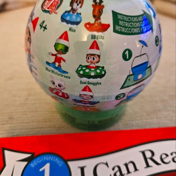 Elf on the shelf - Picture 3 of 4